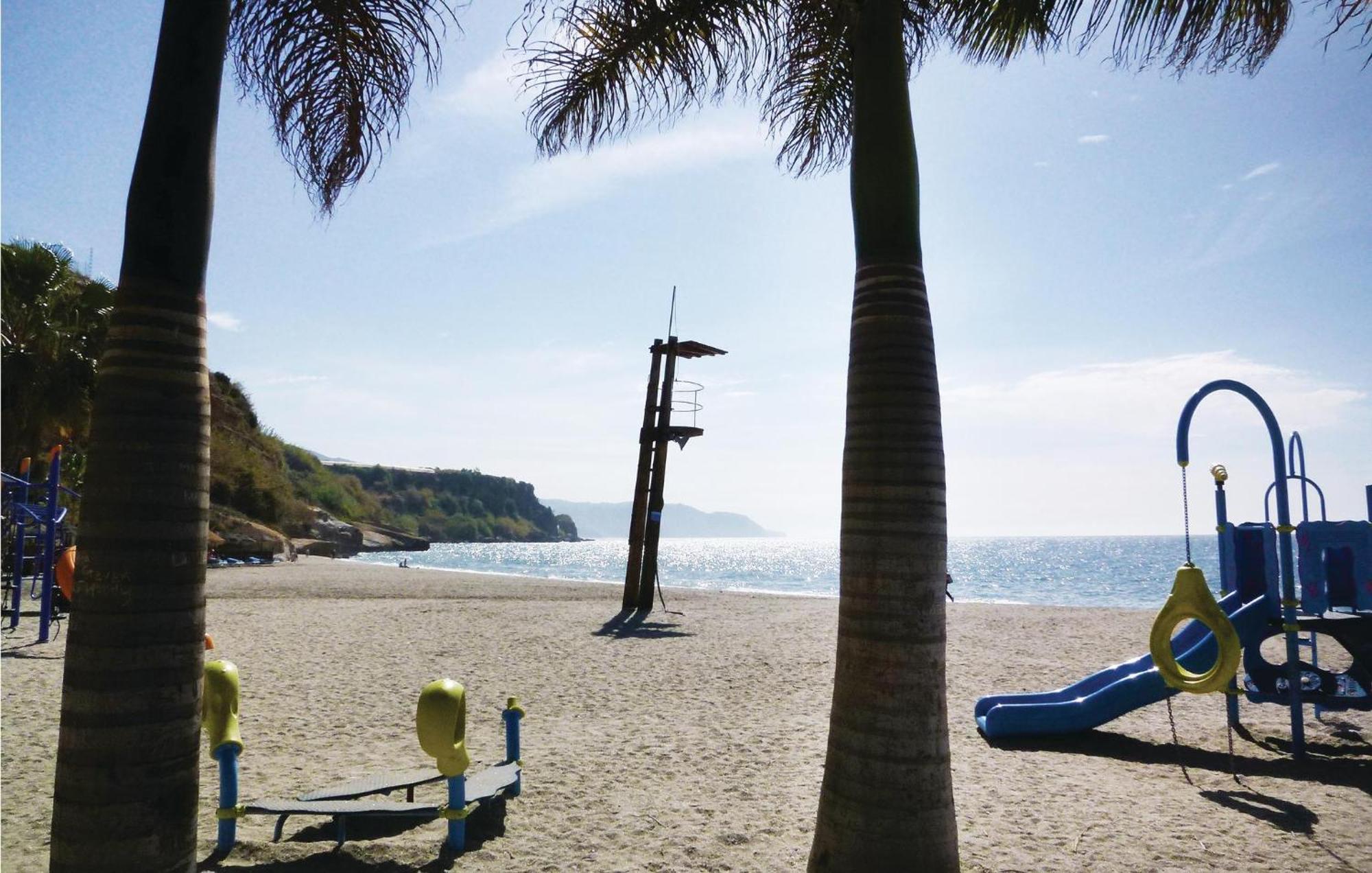 Cozy Home In Nerja With Wifi Extérieur photo